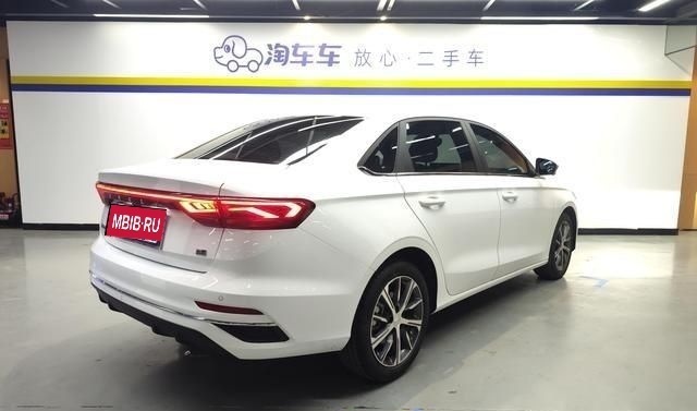 Geely Emgrand, 2024 год, 1 870 000 рублей, 3 фотография