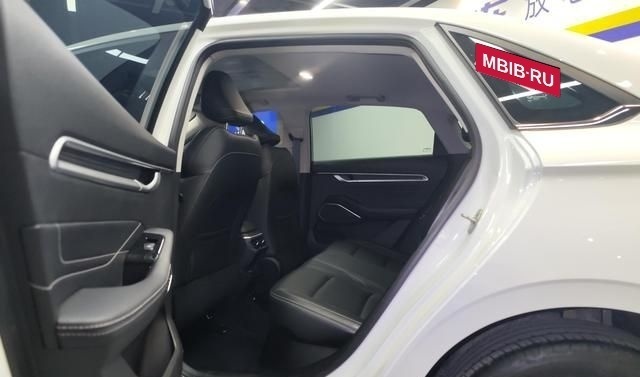 Geely Emgrand, 2024 год, 1 870 000 рублей, 4 фотография