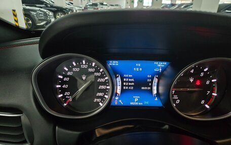 Maserati Levante I, 2020 год, 4 400 000 рублей, 7 фотография