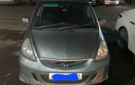 Honda Fit III, 2006 год, 400 000 рублей, 2 фотография