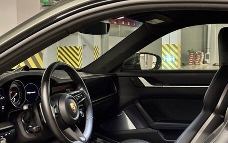 Porsche 911, 2022 год, 34 000 000 рублей, 10 фотография
