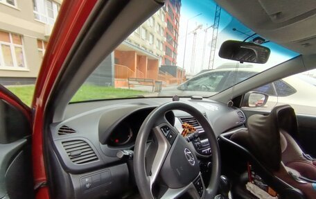 Hyundai Solaris II рестайлинг, 2015 год, 940 000 рублей, 5 фотография