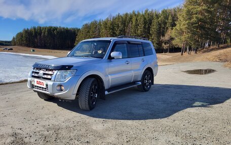Mitsubishi Pajero IV, 2012 год, 1 890 000 рублей, 2 фотография