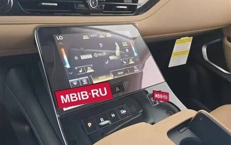 Infiniti QX80, 2025 год, 15 350 027 рублей, 8 фотография