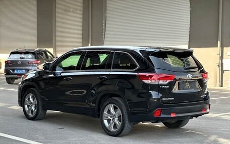 Toyota Highlander III, 2021 год, 3 269 000 рублей, 2 фотография