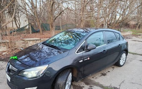 Opel Astra J, 2012 год, 690 000 рублей, 2 фотография