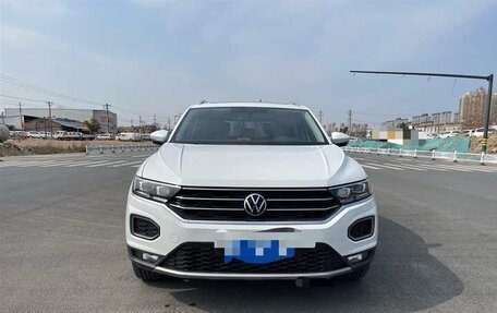 Volkswagen T-Roc I, 2021 год, 1 535 000 рублей, 2 фотография