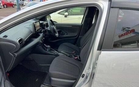 Toyota Yaris, 2020 год, 658 777 рублей, 8 фотография