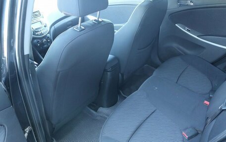 Hyundai Solaris II рестайлинг, 2013 год, 570 000 рублей, 16 фотография