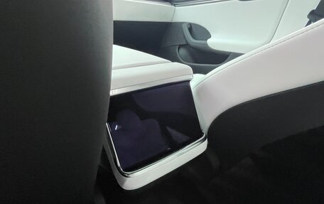 Tesla Model S I, 2021 год, 9 000 000 рублей, 16 фотография