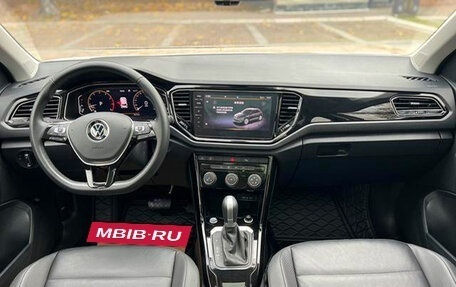Volkswagen T-Roc I, 2021 год, 1 435 000 рублей, 10 фотография