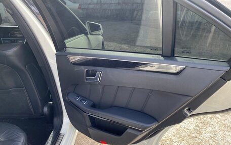 Mercedes-Benz E-Класс, 2010 год, 1 200 000 рублей, 20 фотография