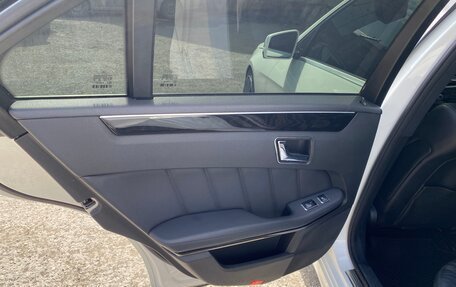 Mercedes-Benz E-Класс, 2010 год, 1 200 000 рублей, 21 фотография