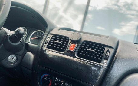 Nissan Almera, 2004 год, 295 000 рублей, 12 фотография