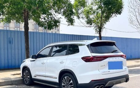 Chery Tiggo 8 Pro, 2022 год, 1 900 000 рублей, 7 фотография