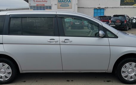 Toyota ISis I, 2011 год, 1 150 000 рублей, 3 фотография