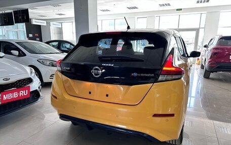 Nissan Leaf II, 2019 год, 1 500 000 рублей, 4 фотография