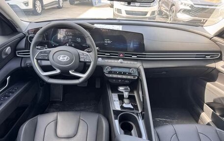 Hyundai Elantra, 2024 год, 2 190 000 рублей, 5 фотография