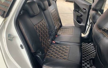 Toyota Ractis II, 2016 год, 1 088 000 рублей, 10 фотография