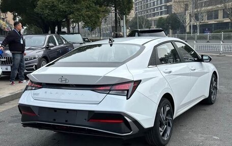 Hyundai Elantra, 2024 год, 1 980 000 рублей, 3 фотография