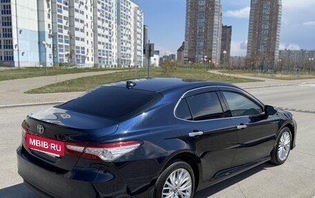 Toyota Camry, 2018 год, 3 050 000 рублей, 4 фотография