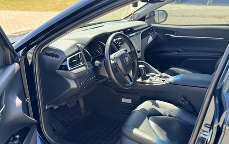 Toyota Camry, 2018 год, 3 050 000 рублей, 14 фотография