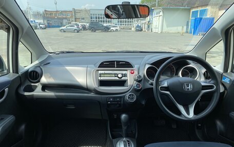 Honda Fit III, 2010 год, 770 000 рублей, 5 фотография