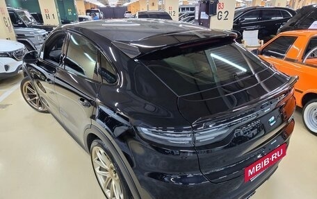 Porsche Cayenne III, 2022 год, 15 990 000 рублей, 2 фотография