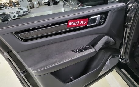 Porsche Cayenne III, 2022 год, 15 990 000 рублей, 15 фотография