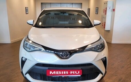 Toyota C-HR I рестайлинг, 2021 год, 2 349 000 рублей, 6 фотография