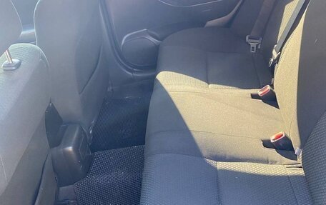 Toyota Avensis III рестайлинг, 2005 год, 610 000 рублей, 11 фотография