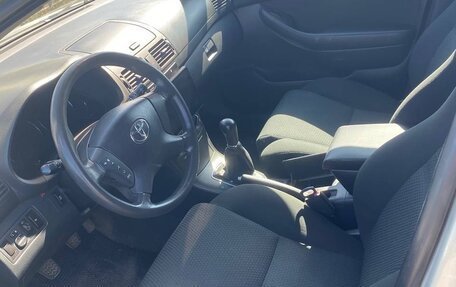 Toyota Avensis III рестайлинг, 2005 год, 610 000 рублей, 9 фотография
