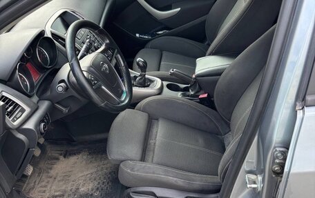 Opel Astra J, 2010 год, 750 000 рублей, 10 фотография