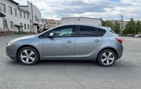 Opel Astra J, 2010 год, 750 000 рублей, 4 фотография
