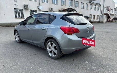Opel Astra J, 2010 год, 750 000 рублей, 5 фотография