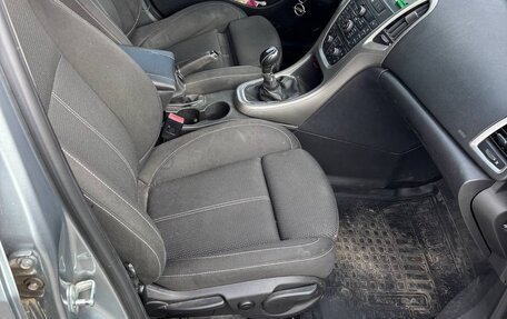 Opel Astra J, 2010 год, 750 000 рублей, 11 фотография