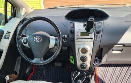 Toyota Yaris III рестайлинг, 2007 год, 590 000 рублей, 9 фотография