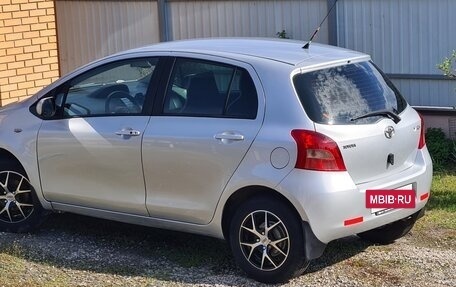Toyota Yaris III рестайлинг, 2007 год, 590 000 рублей, 7 фотография