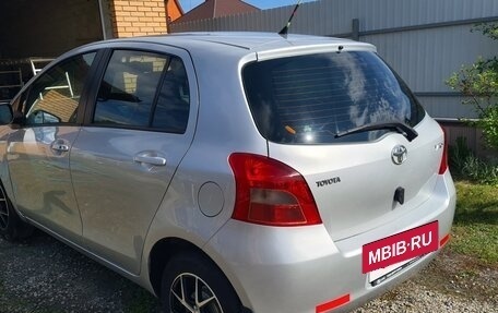 Toyota Yaris III рестайлинг, 2007 год, 590 000 рублей, 4 фотография