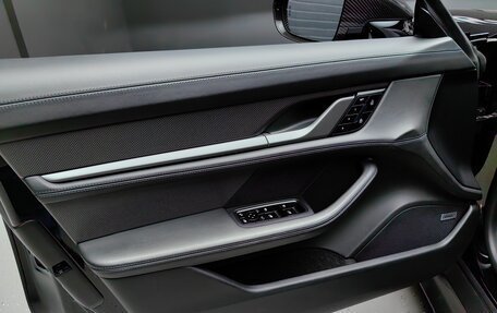 Porsche Taycan I, 2020 год, 12 300 000 рублей, 22 фотография
