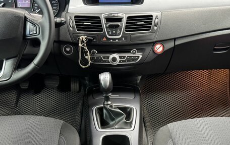 Renault Laguna III рестайлинг, 2010 год, 585 000 рублей, 14 фотография