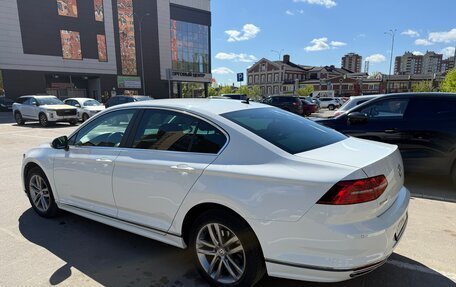 Volkswagen Passat B8 рестайлинг, 2018 год, 2 100 000 рублей, 2 фотография