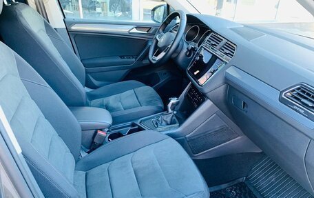 Volkswagen Tiguan II, 2021 год, 2 659 000 рублей, 9 фотография