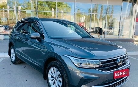 Volkswagen Tiguan II, 2021 год, 2 659 000 рублей, 3 фотография