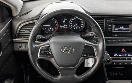 Hyundai Elantra VI рестайлинг, 2017 год, 1 400 000 рублей, 22 фотография