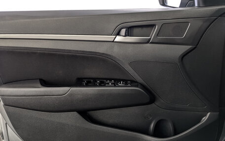 Hyundai Elantra VI рестайлинг, 2017 год, 1 400 000 рублей, 19 фотография