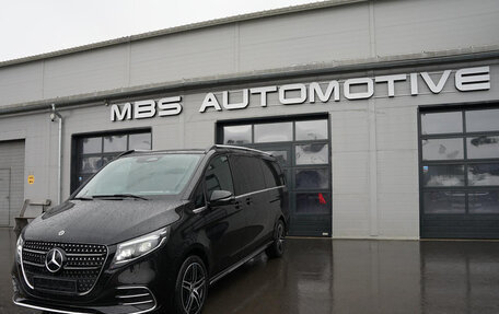 Mercedes-Benz V-Класс, 2024 год, 28 440 000 рублей, 2 фотография