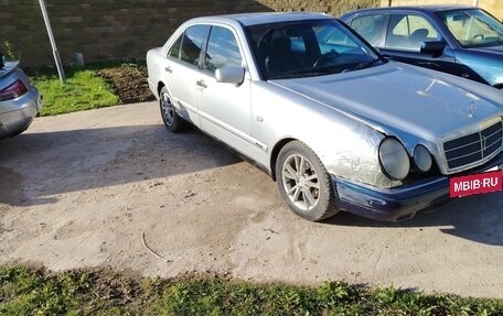 Mercedes-Benz E-Класс, 1997 год, 200 000 рублей, 6 фотография