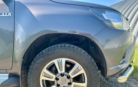 Toyota Hilux VIII, 2017 год, 3 700 000 рублей, 9 фотография
