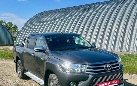Toyota Hilux VIII, 2017 год, 3 700 000 рублей, 2 фотография
